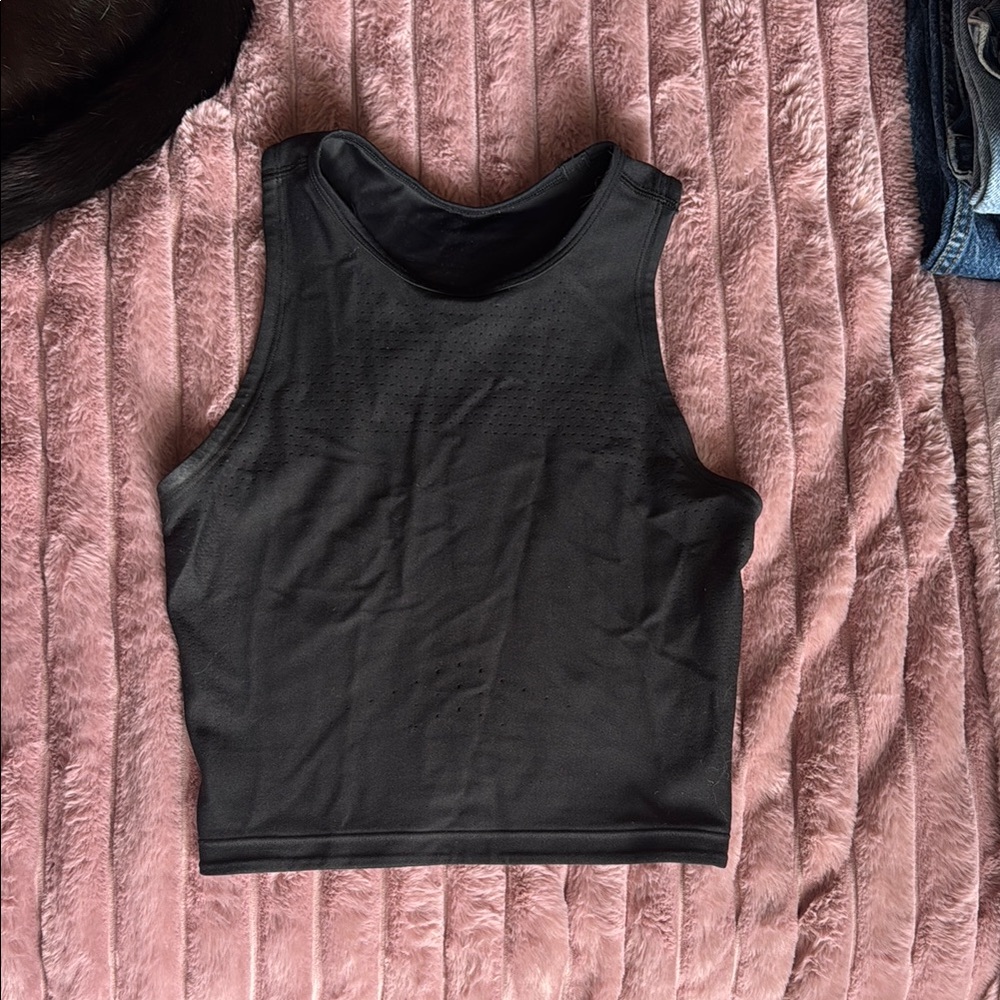 Lululemon Athletica Black Fitted Crop Tank Top